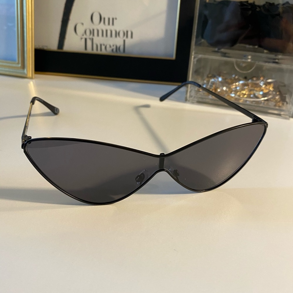 Black sunglasses